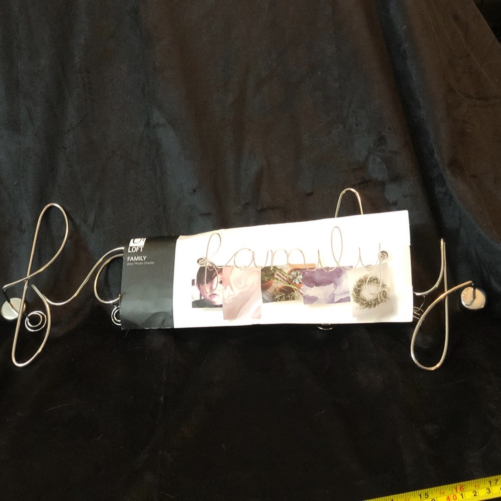Family wire picture frame - Picture 2 of 4